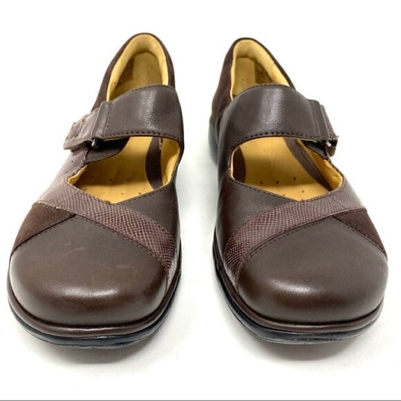 Clark’s Un Swan Dark Brown Leather Mary Jane comfort shoe NARROW - Picture 7 of 9